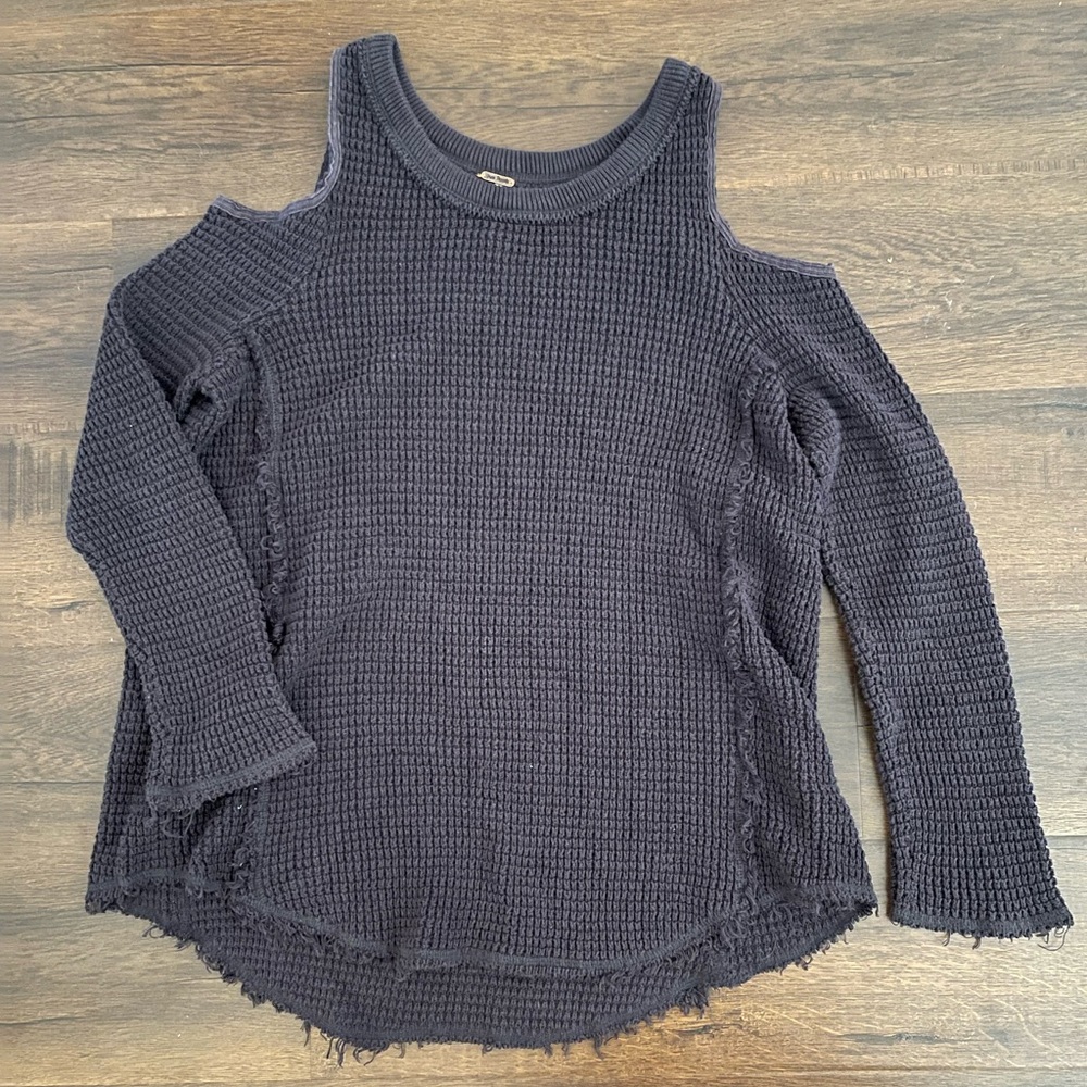 free people knit sweater. dark gray. size medium.